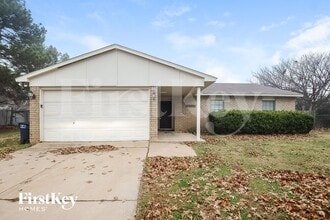 Building Photo - 7851 Hollyberry Court