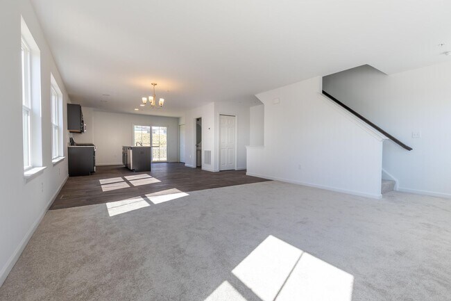 Foto del edificio - Brand New End Unit 3 bed, 2.5 bath townhome in Carlisle!