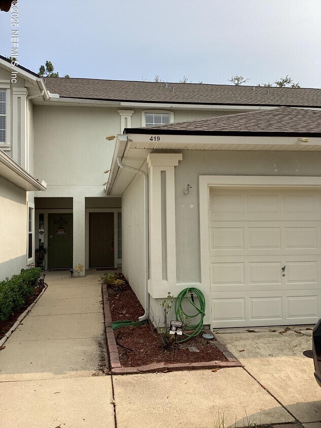 Foto principal - 419 Southern Branch Ln
