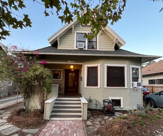 Building Photo - 133 E Ave 42