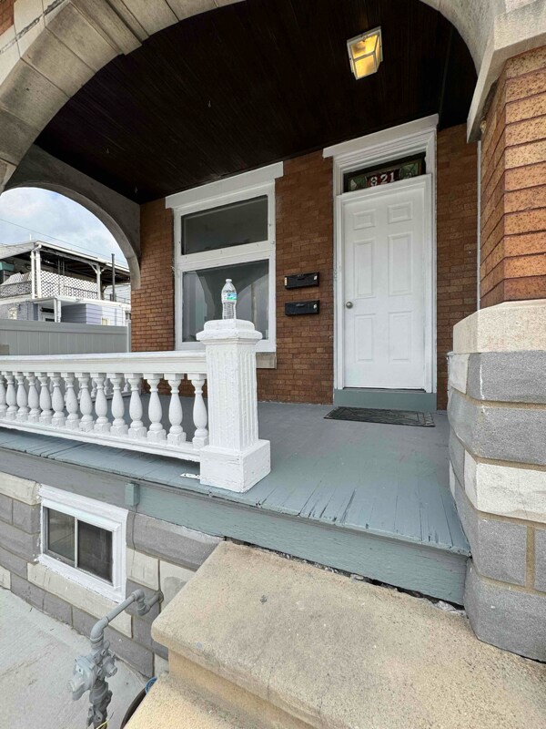 821 Lincoln St Unit 2nd, Reading, PA 19601 Room for Rent in Reading