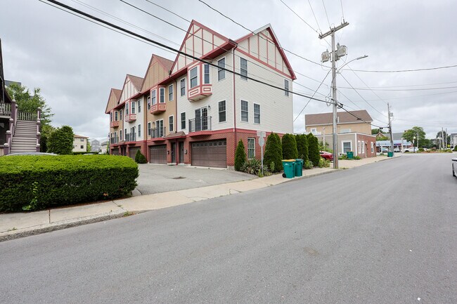 Foto del edificio - 7 W Church St