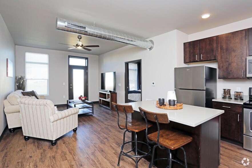 Brick Towne at Johnston Apartments in Johnston, IA