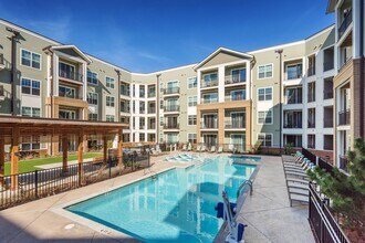 Building Photo - The Cardinal Apartments