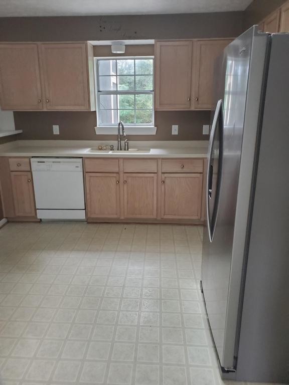 Foto del edificio - 2037 Tidemill Haven Ln