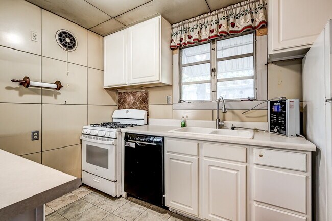 Foto del edificio - Available for Lease!! Live in a unique piece of Stillwater history!