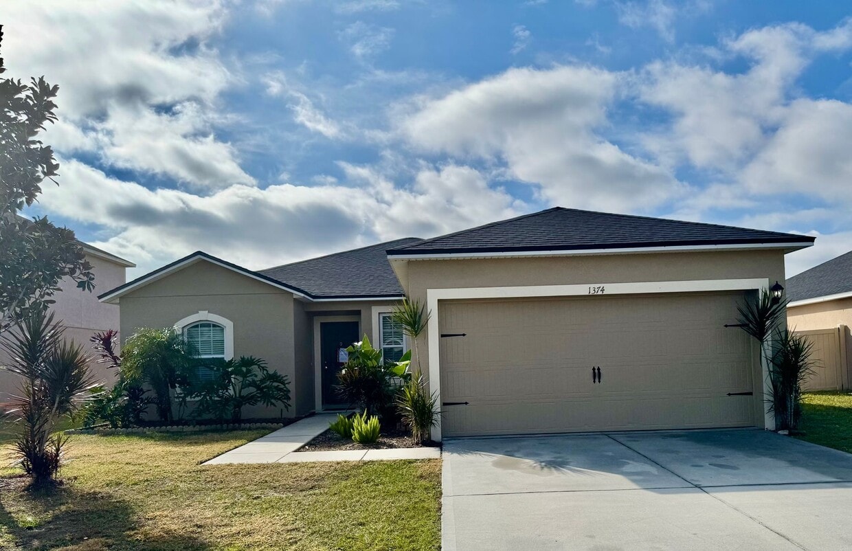 Foto principal - 1374 Cypress Ridge Loop