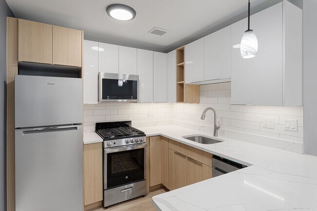 Foto del edificio - 5533 N Kenmore Ave