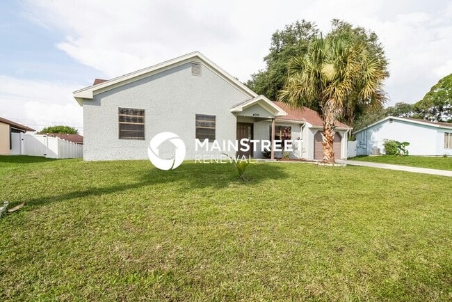 Building Photo - 3 Bedroom Pet-Friendly Home in North Port,...