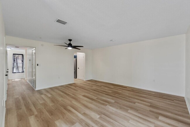 Foto del edificio - 37 12th St