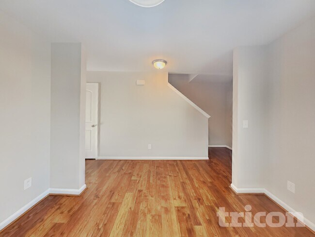 Foto del edificio - 30 Gold Rush Ct