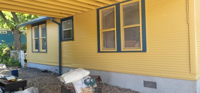 Building Photo - 1707 E 34th St