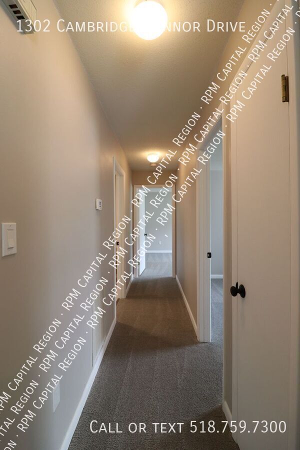 Foto del edificio - 1302 Cambridge Manor Dr