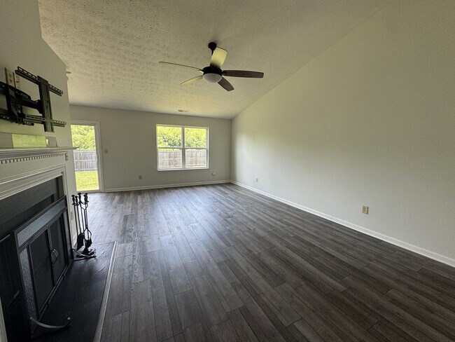 Foto del edificio - 2432 Bridlewood Dr