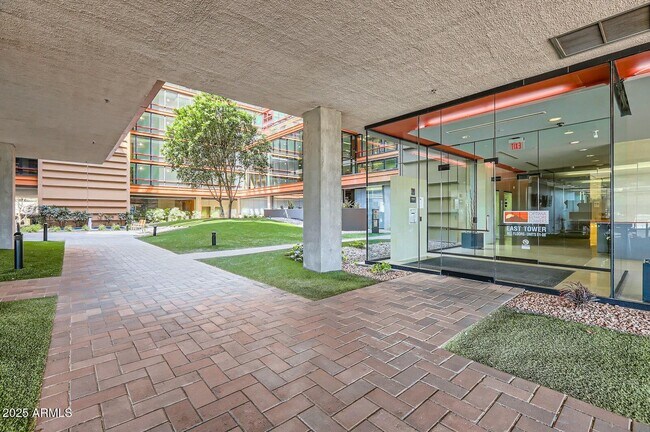 Building Photo - 4808 N 24th St