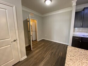 Interior Photo - The Crest at Laurel Canyon