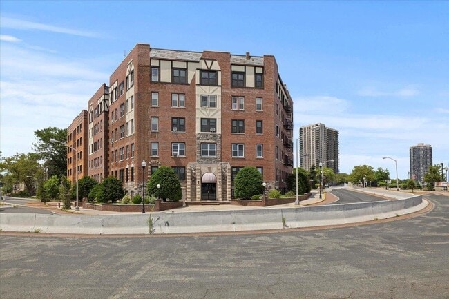 Building Photo - 7435 JFK Blvd E