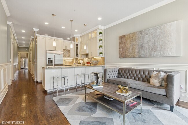 Foto del edificio - 4351 S Lake Park Ave