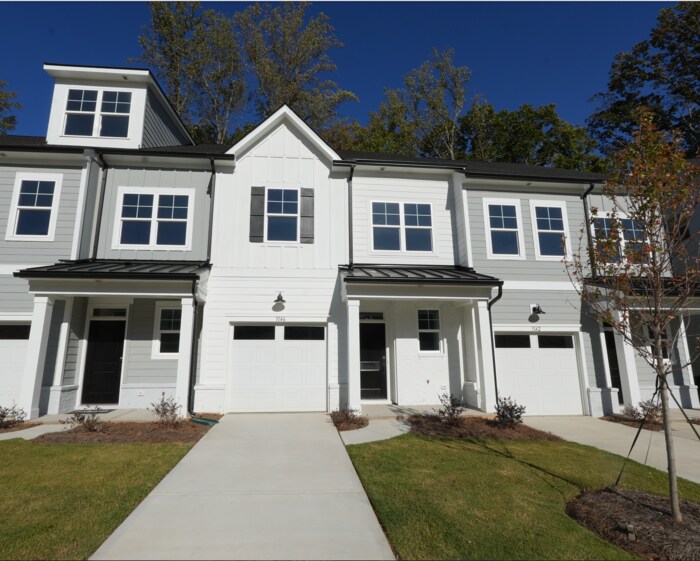 Foto principal - Brand New 3-Bedroom Townhome in Prime Char...