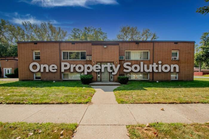 Primary Photo - 805 E 32nd Ave
