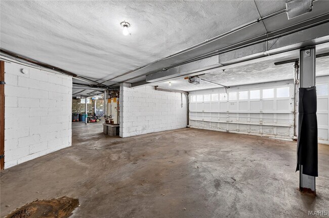 Foto del edificio - 4931 Jamieson Ave