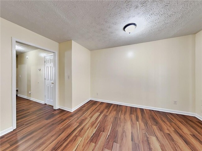 Building Photo - 5280 Ridge Forest Dr