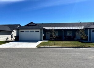 Building Photo - 6330 Beckville Ln