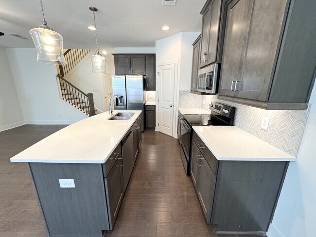 Foto del edificio - Stylish 3BR Townhome with Private Yard & Two-Car Garage in Auburn, GA