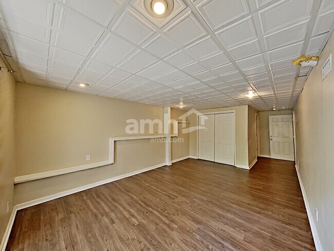 Foto del edificio - 1200 Wandering Vine Ct SE