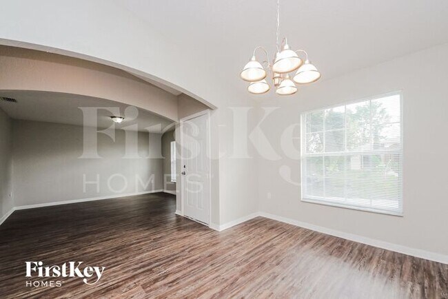 Foto del edificio - 514 Magpie Ln