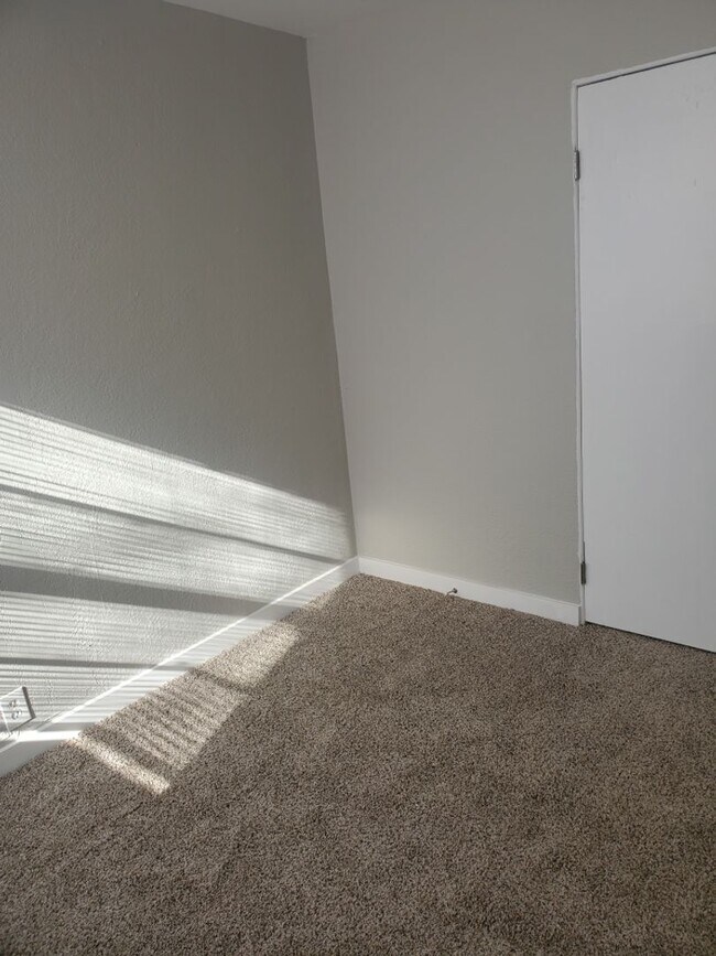 Foto del edificio - Nice Sized Yard