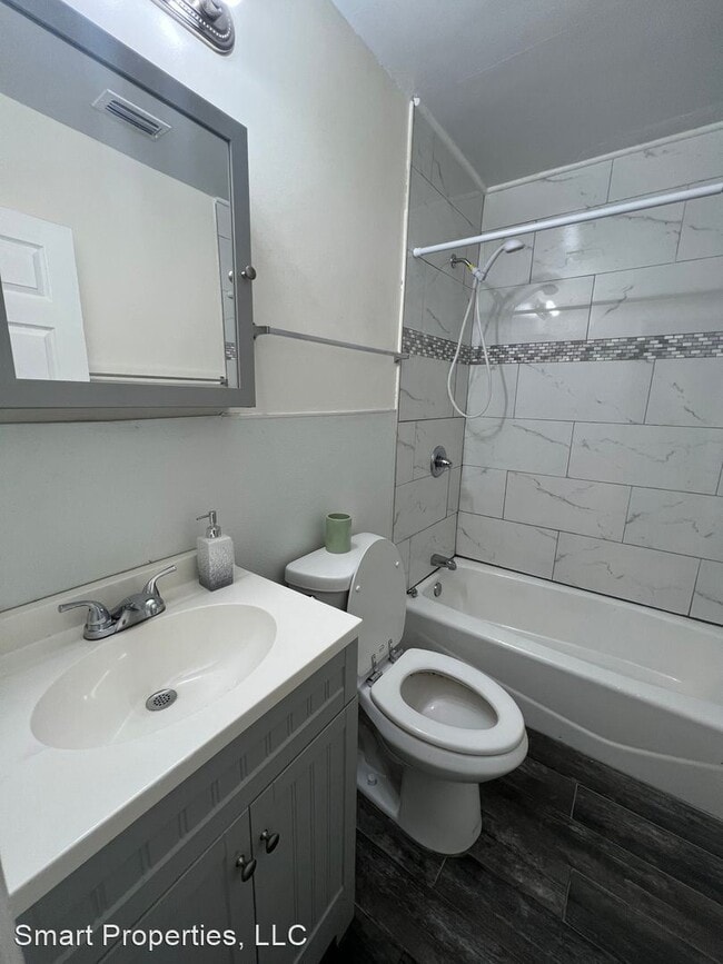 Building Photo - 2 br, 1 bath House - 401 5th ST SE