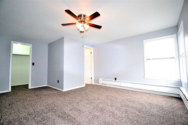 Building Photo - Beautiful Remodeled home on S. Pine Street