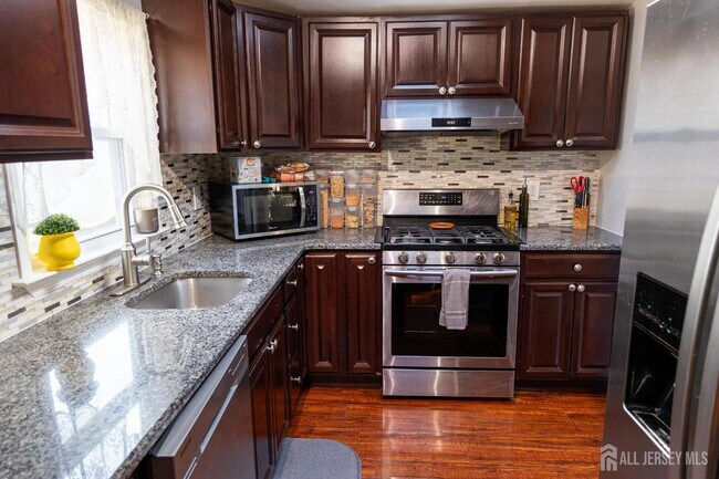 Foto del edificio - 1055 Woodruff St