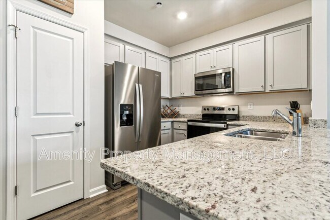 Foto del edificio - 1529 Stanford Ln