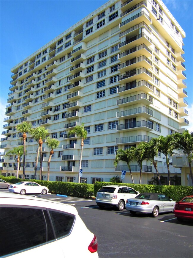 Building Photo - 2121 N Ocean Blvd