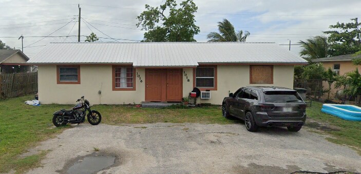 Foto del edificio - 1016 NE 23rd St