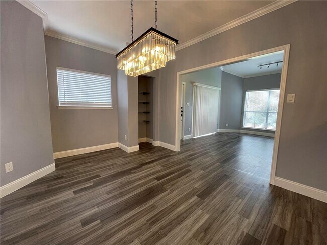 Building Photo - 10150 Waterstone Dr