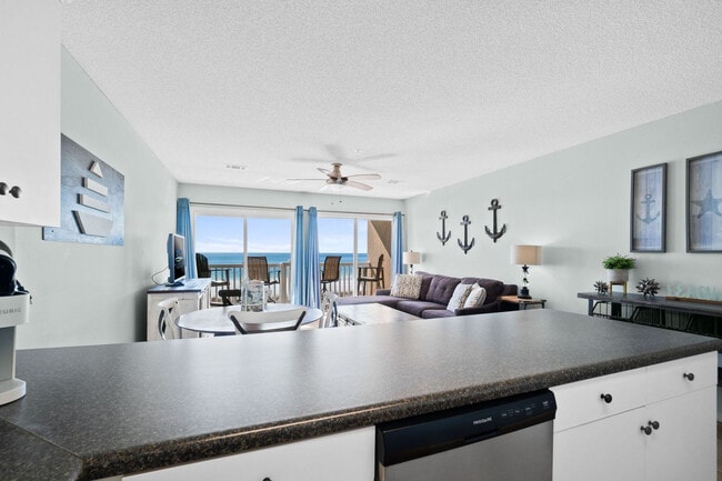 Building Photo - 462 Abalone Ct