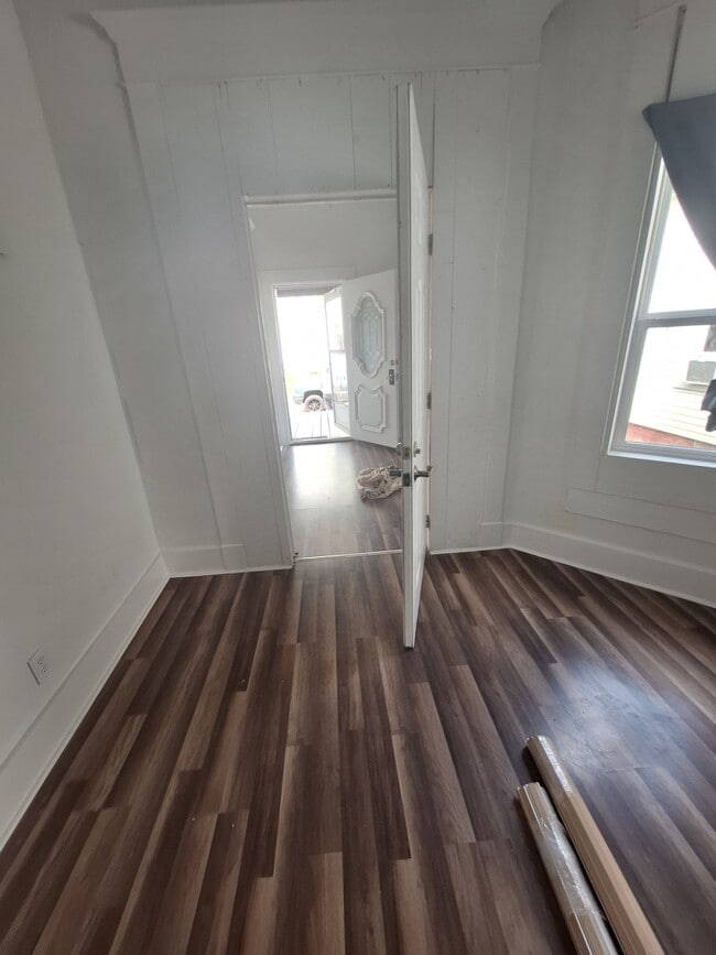 Foto del edificio - 515 W Franklin St