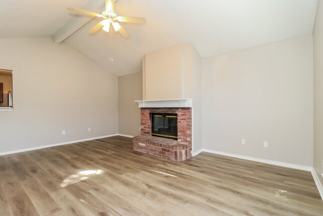 Building Photo - 3505 Nantucket Dr