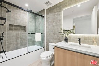 Building Photo - 1414 1/2 South Beverly Drive Apt #201, Los Angeles, CA 90035 - 3 BR 3 BA house
