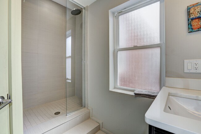 Foto del edificio - 1745 11th St NW