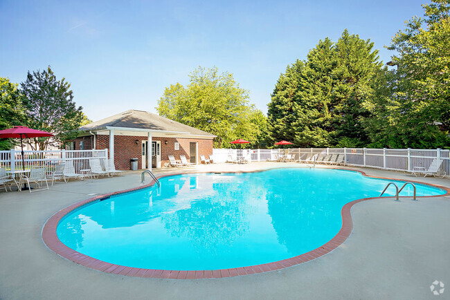 Pool - Bromley Park