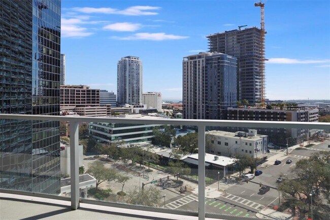 Foto del edificio - 400 Central Ave