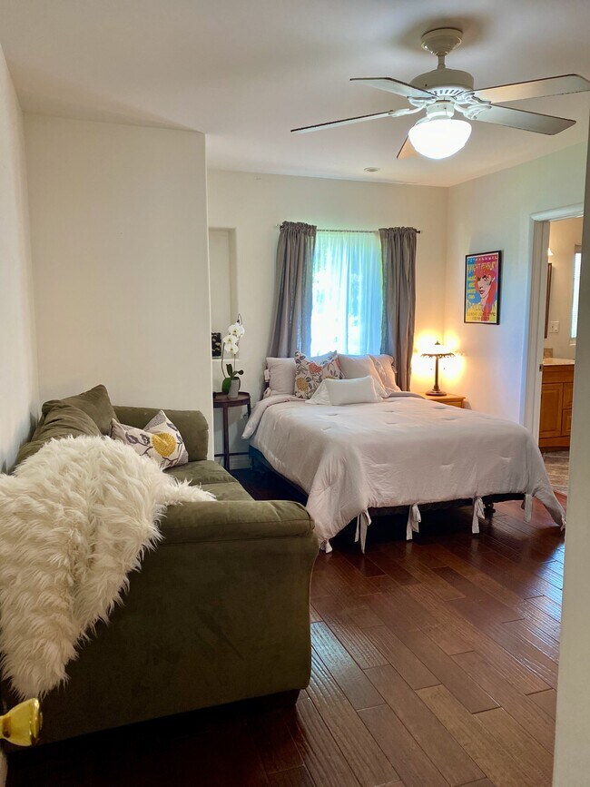 Foto del edificio - 8106 Westlawn Ave