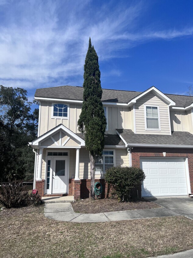 2627 Spring Creek Hwy, Crawfordville, FL 32327 Townhome Rentals in Crawfordville FL