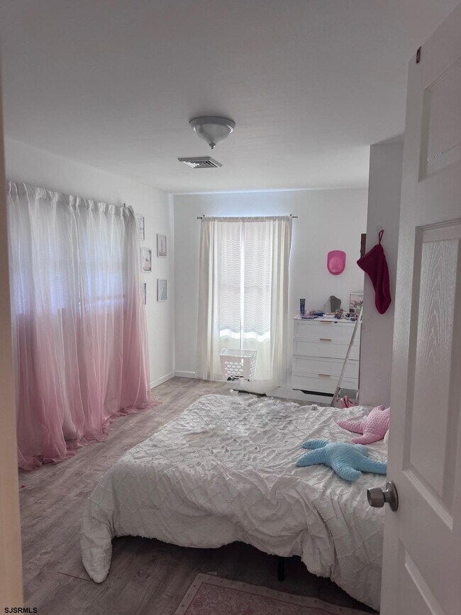 Foto del edificio - 12 Colwick Dr