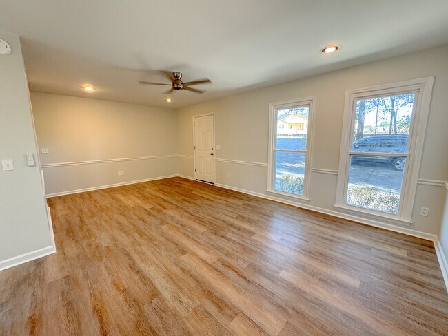 Foto del edificio - 249 Highpoint Rd