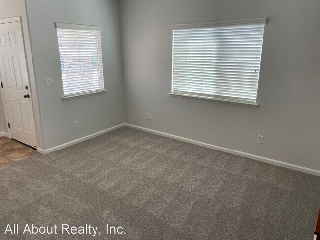 Foto del edificio - 3 br, 2.5 bath House - 1548 BLUE RAVEN STREET